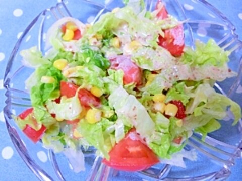 彩りバッチリ！レタス＆コーン＆トマトのサラダ☆